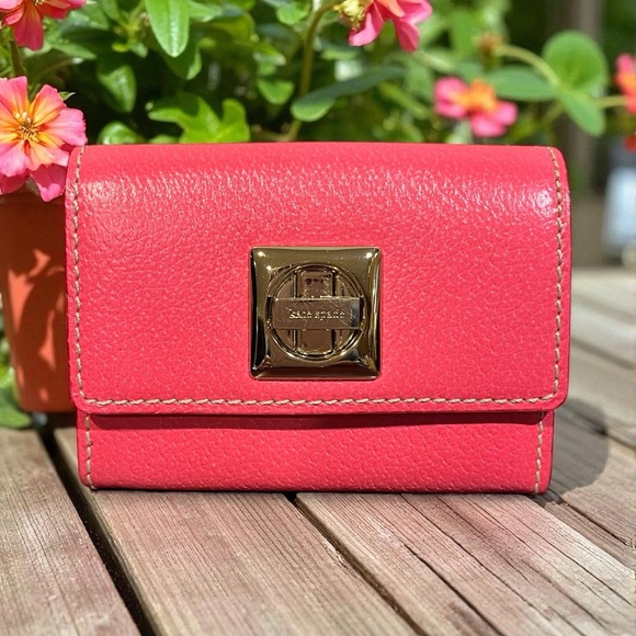 Kate Spade Vintage Pink Leather Turn Lock Wallet EUC - Picture 1 of 6